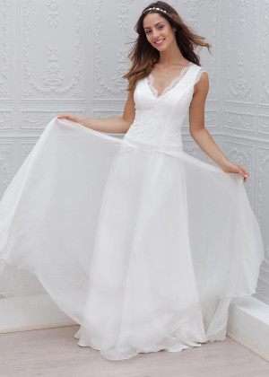 Ivory Eyelash Lace Chiffon V Neckline Floor Length Wedding Dress